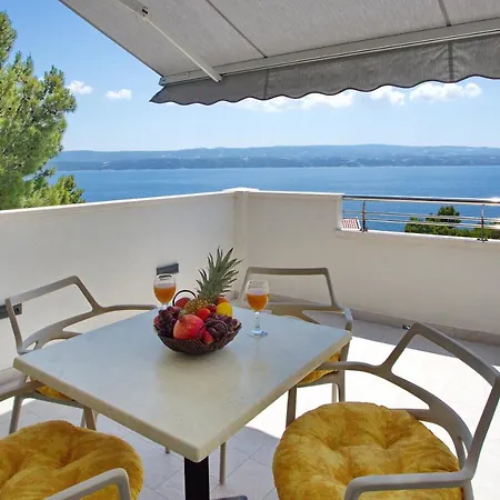 Nemira Getaway Apartment *