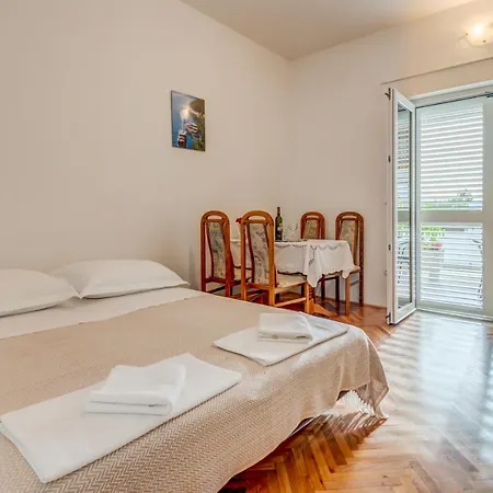 Apartment Nemira Getaway *