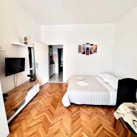 Apartment Nemira Getaway *